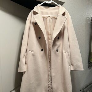 Elegant Beige Coat 2x Plus